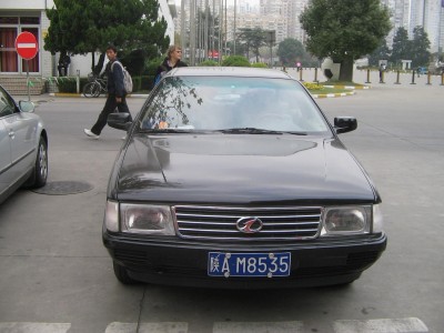 Hongqi_CA7202.jpg