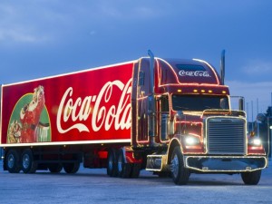 New_Year_wallpapers_New_Year_Coca-Cola_truck_047780_29.jpg