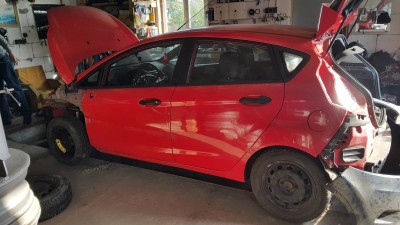2017.09.23 Ford Fiesta на ремонте у Баламута 3.jpg